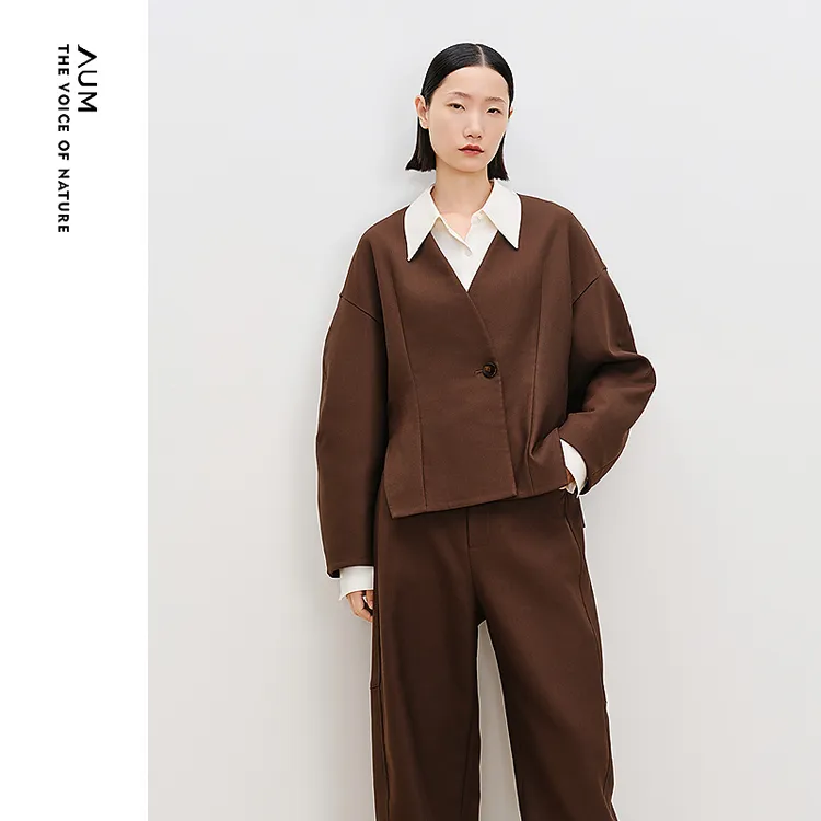 AUM噢姆百搭显白收腰显瘦花呢短外套M1FZ10898