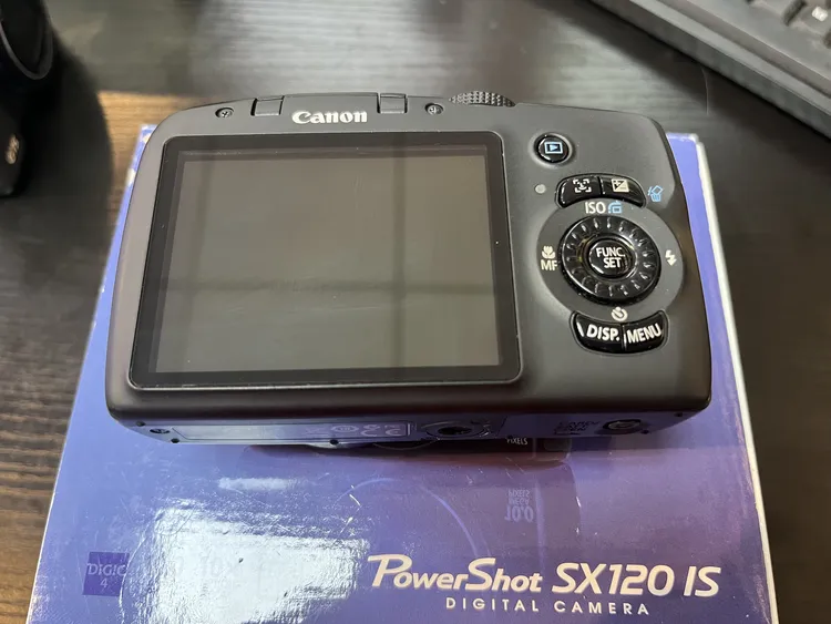 95新 Canon/佳能 SX120IS 黑色 1000万像素 10倍小长焦机白色复古