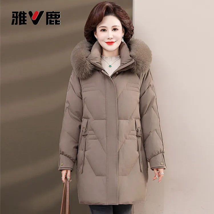 V/雅鹿中老年时尚保暖狐狸毛连帽冬季羽绒服宽松显瘦加厚长款外套