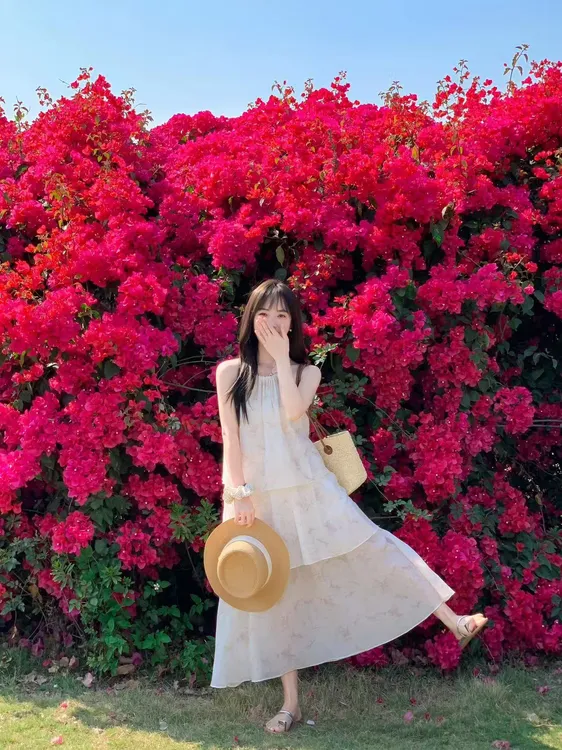 2025夏季新款甜美温柔森系挂脖碎花吊带裙海边度假裙气质小众长裙