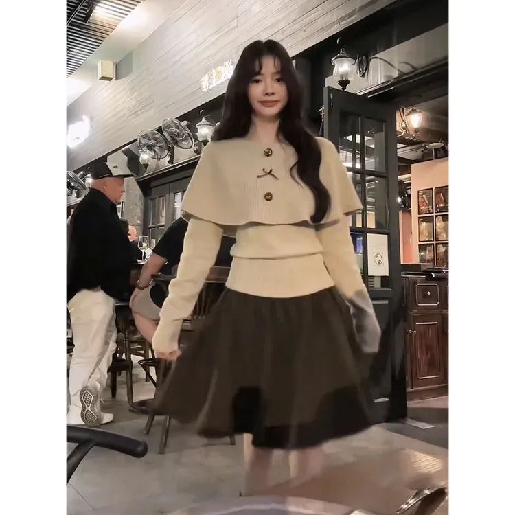 2025秋季新款女韩系穿搭宽松毛衣斗篷修身长袖内搭上衣高腰半身裙