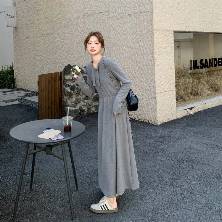 法式灰色针织洋装女春秋2025新款气质简约百搭设计感小众长裙