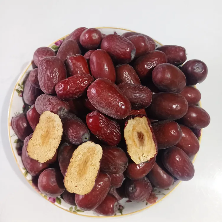 新疆喀什原生态红枣颜色越深枣子越甜皮薄核小枣香浓郁自然风干