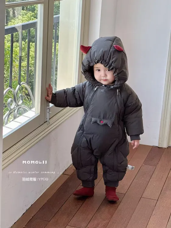 茉茉哩安心90白鸭绒婴儿羽绒可爱外出服小恶魔宝宝保暖冬季爬服