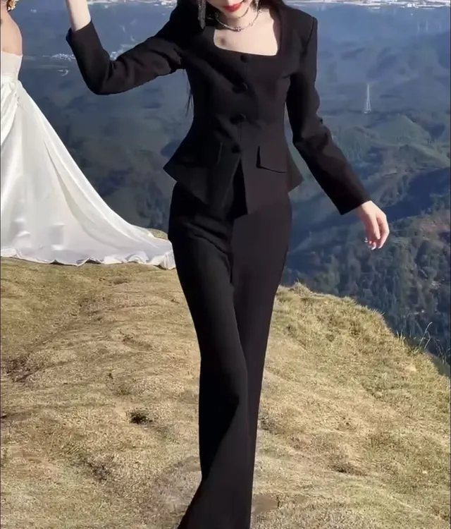 新款炸街洋气时髦上衣裤子两件套