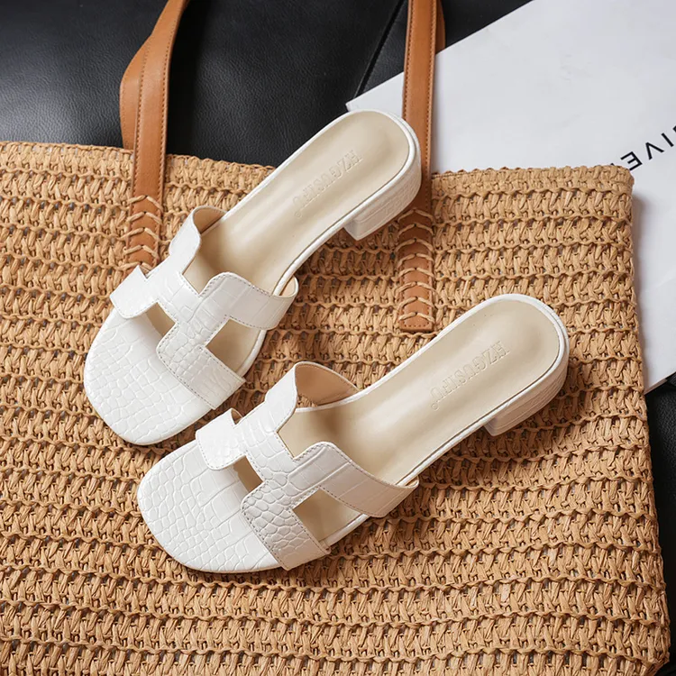 拖鞋女外穿3公分2025年款粗跟凉鞋百搭时尚蛇纹一字凉拖外贸