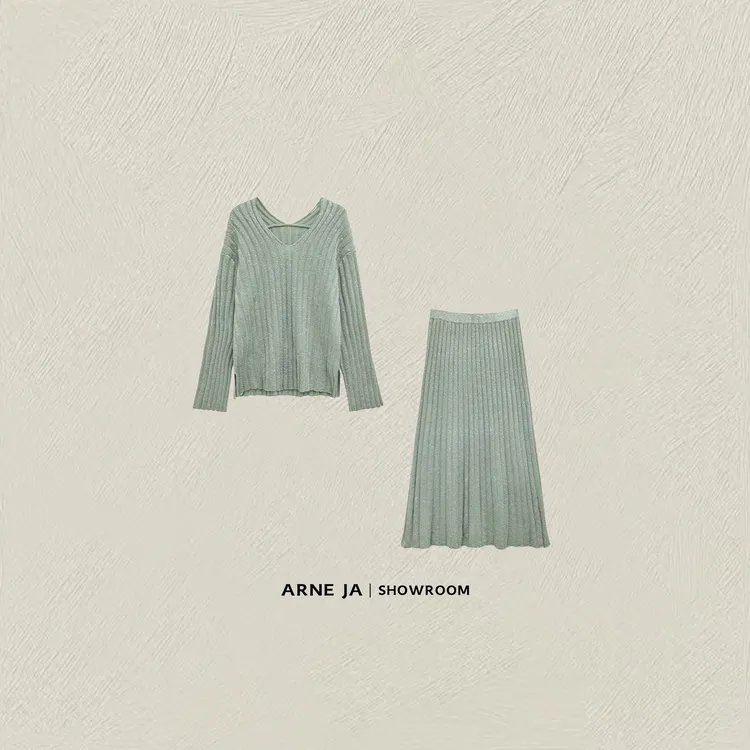 ARNE JA｜“织物之美”意式花纱经纬交织珠片纱坑条羊绒套装W9862562