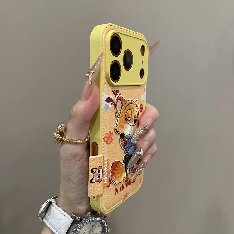 卡通刺绣朱迪尼克警官适用iPhone17手机壳16pro可爱15pm情侣14/13