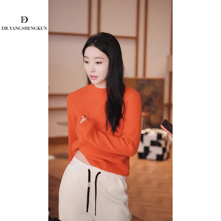 杨圣坤2025冬季新品100%山羊绒无缝一体纯色修身针织衫W25121031