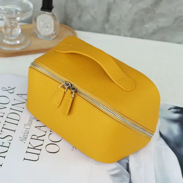 真皮化妆包头层牛皮洗漱包高档女式旅行大容量收纳包简约风便携式