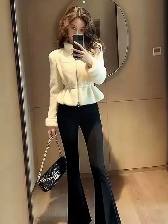 米白色毛绒外套秋冬独特超好看时髦洋气小香风收腰上衣喇叭裤套装