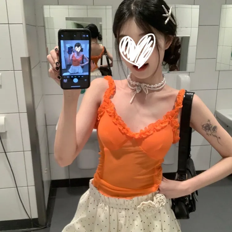 2025年夏季新款韩系穿搭气质洋气设计感V领吊带背心修身显瘦上衣