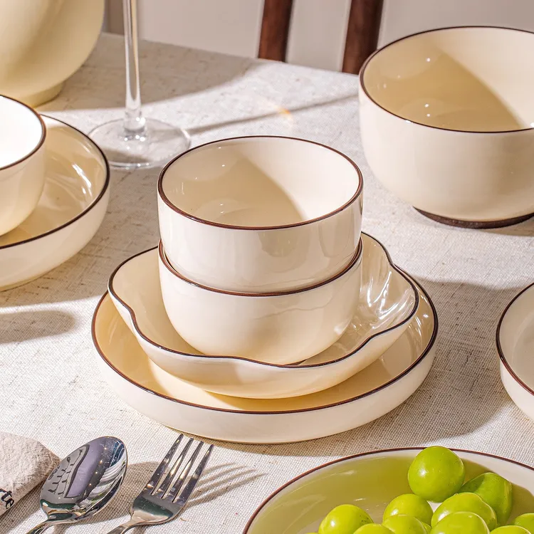 釉下彩碗碟勺筷家用2025高颜值奶油风陶瓷餐具碗具碗盘筷乔迁碗具