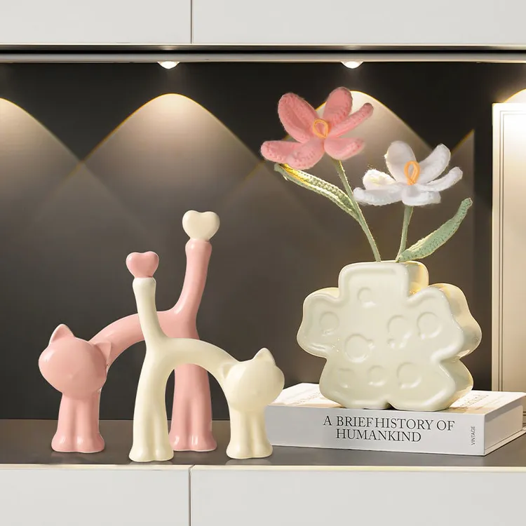 北欧ins爱心小猫花瓶装饰摆件客厅电视柜酒柜小众工艺品生日礼物