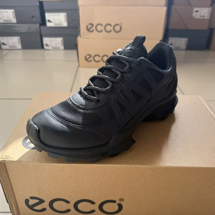 ECCO爱步皮网拼接休闲运动防水男士厚底登山鞋健步踪迹C 803254