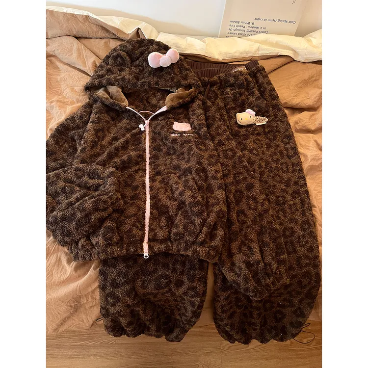 可爱豹纹Kitty珊瑚绒连帽睡衣女冬季蝴蝶结保暖可外穿家居服套装