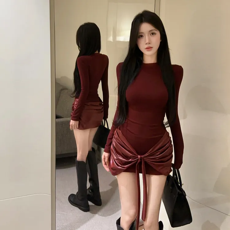 秋冬季法式气质红色打底连衣裙女绝美巨好看轻熟御姐修身包臀短裙