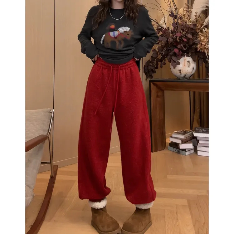 小静静一会【圣诞红休闲裤】2025冬季摇粒绒束脚休闲裤 2512C8789