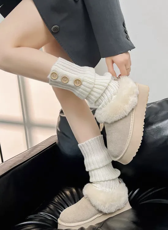 2025冬季雪地靴女时尚舒适毛茸茸厚鞋底休闲塔茨勒便鞋雪地靴