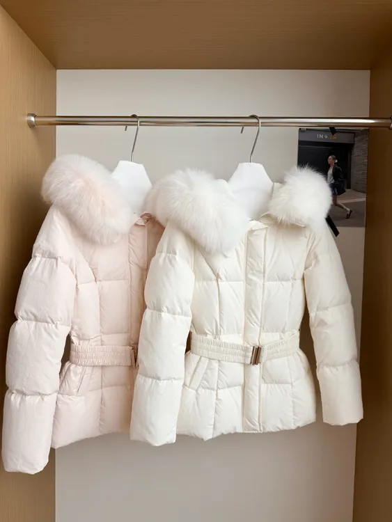 韩女封神 连帽真狐狸毛领90白鸭绒收腰显瘦羽绒服女冬季外套