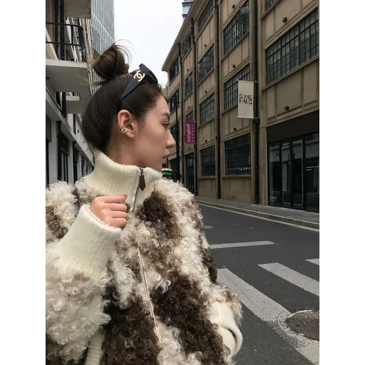 ZHAIAIAIA【小奶牛】冬季休闲宽松短款毛绒短外套W39668GK54