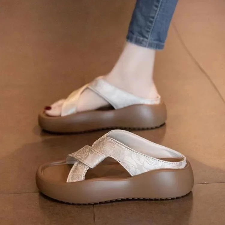 断码清仓厚底国风凉拖鞋女外穿2025夏季新款软底配裙子沙滩休闲拖