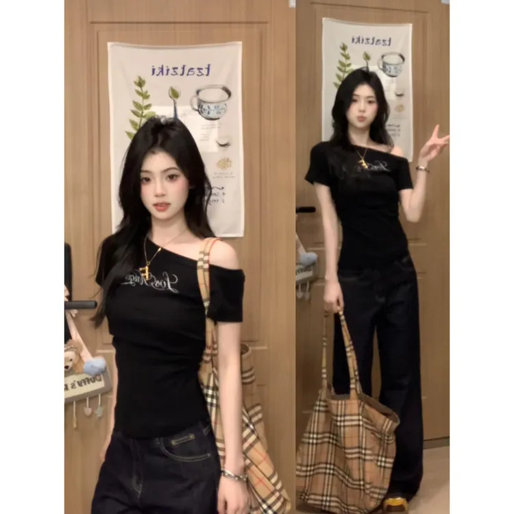 MARIE.COCO辣妹斜肩字母印花短袖t恤女露肩短款上衣百搭长裤套装