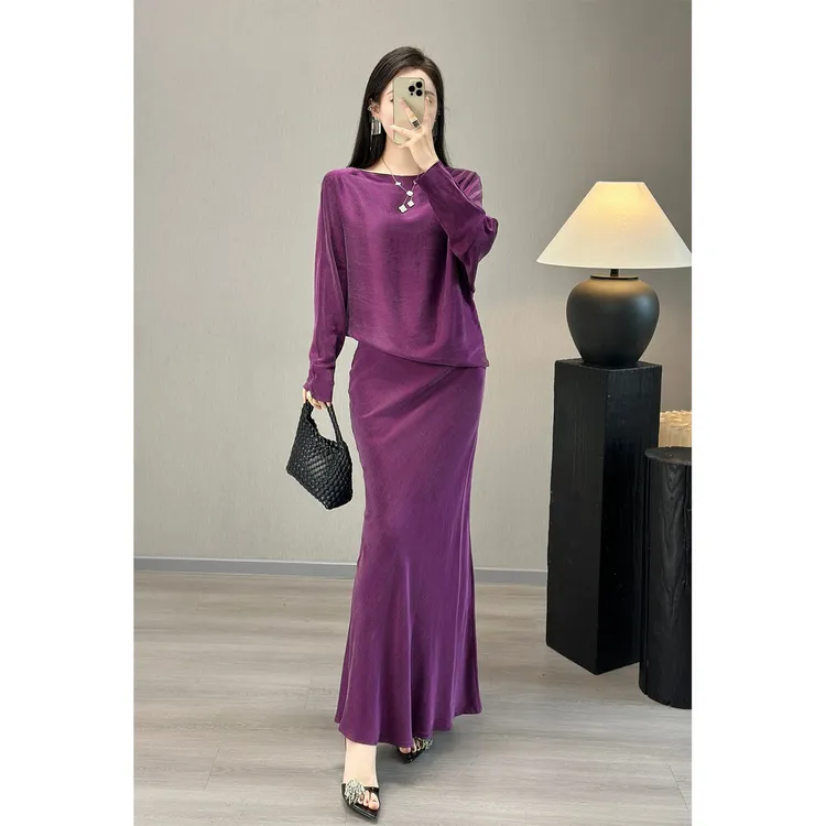 法式早秋新款高级铜氨丝宽松蝙蝠袖上衣包臀半身裙长裙套装两件套