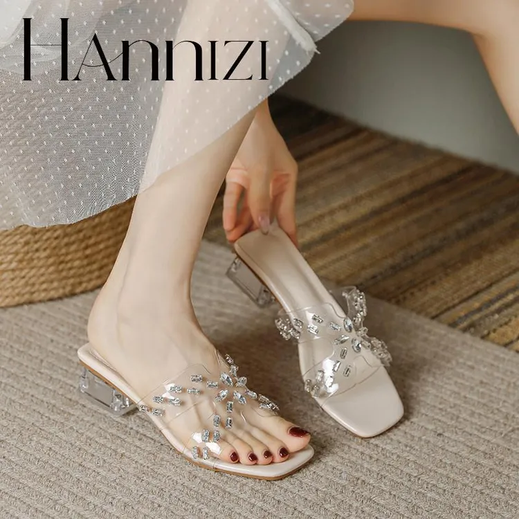 hannizi一字凉拖鞋女外穿2025夏季透明水晶粗跟水钻H拖中跟凉鞋