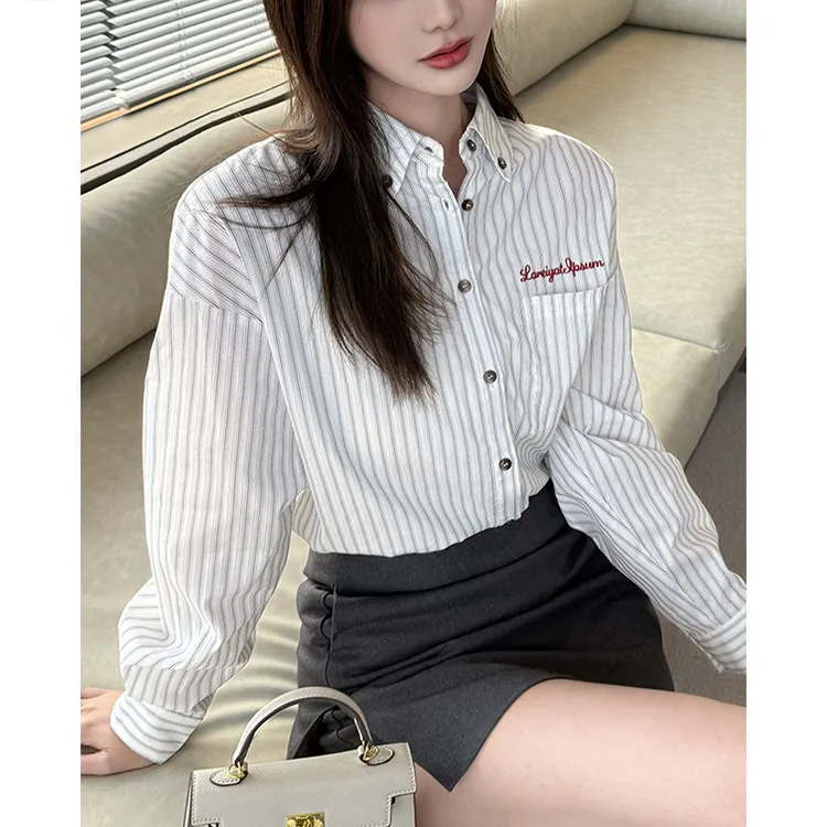 韩系复古撞色条纹刺绣衬衫女春季新款设计感别致显瘦气质长袖上衣