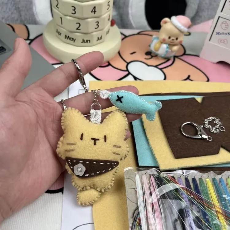 可爱的小猫小鱼香囊挂件手工DIY钥匙扣材料包送男生女生礼物