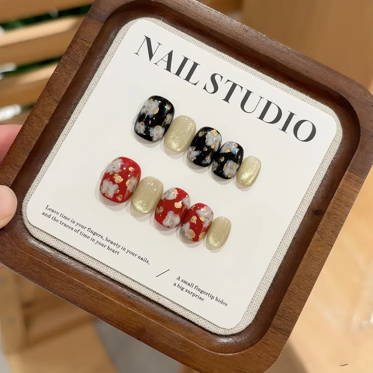 纯手工【小花】高级奢华手绘秋冬短款猫眼香槟色显白质感穿戴甲