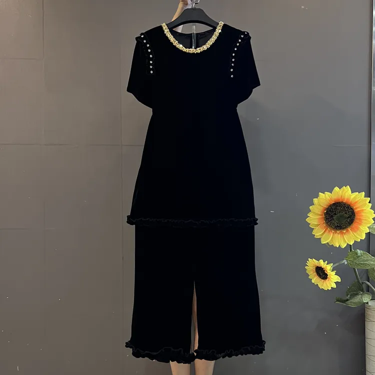 新款时尚轻奢风重工亮片木耳边镶钻上衣搭配阔腿裤高级感两件套