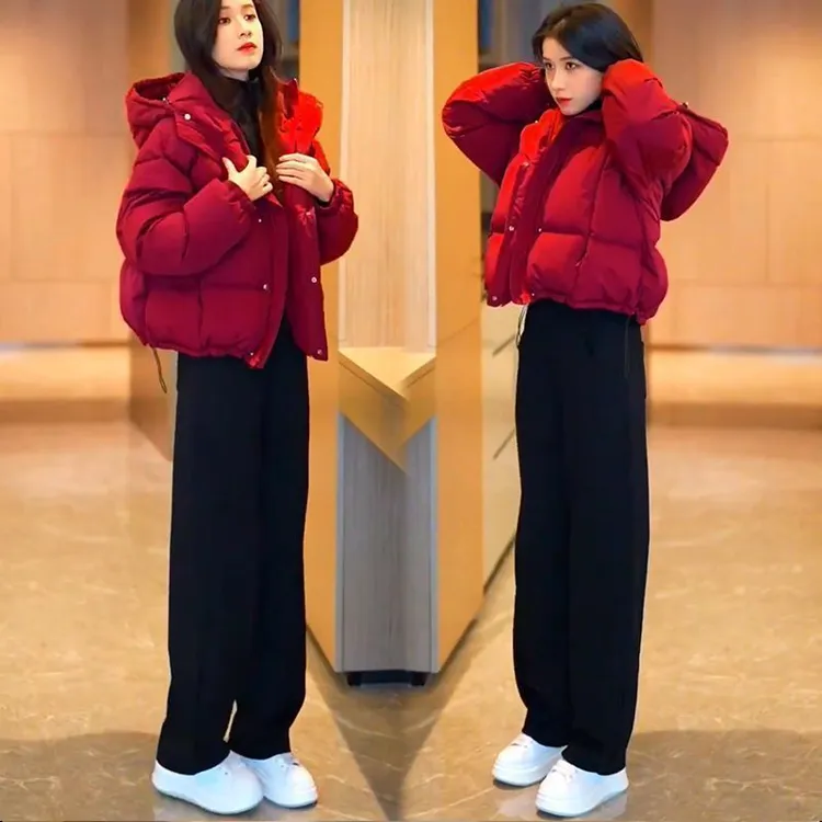 2025小个子新年战袍时尚红色连帽保暖棉服外套加绒裤子减龄两件套