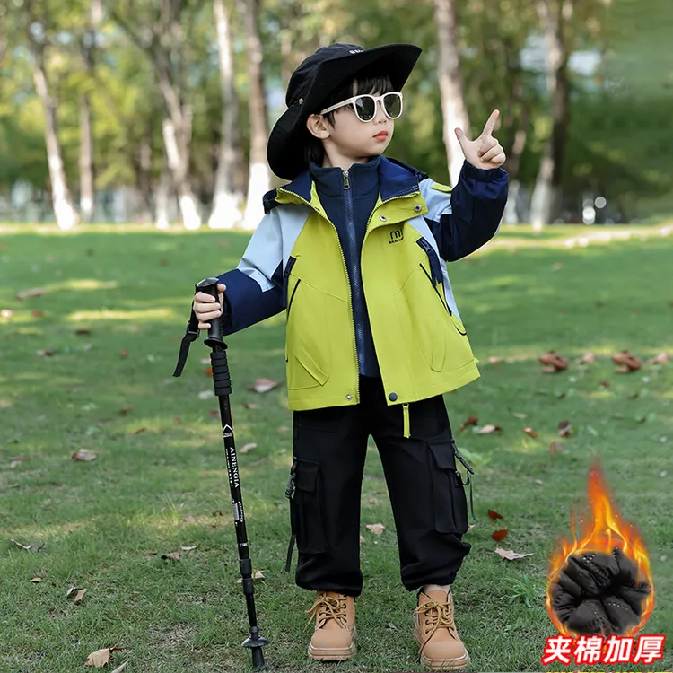男童冬季夹棉外套冲锋衣三合一2025新款男孩酷帅冬装风衣户外服潮