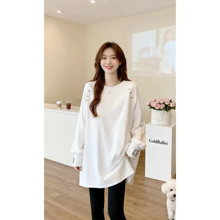 中长款白色打底衫秋冬卫衣叠穿内搭长袖T恤遮屁股配鲨鱼裤的上衣