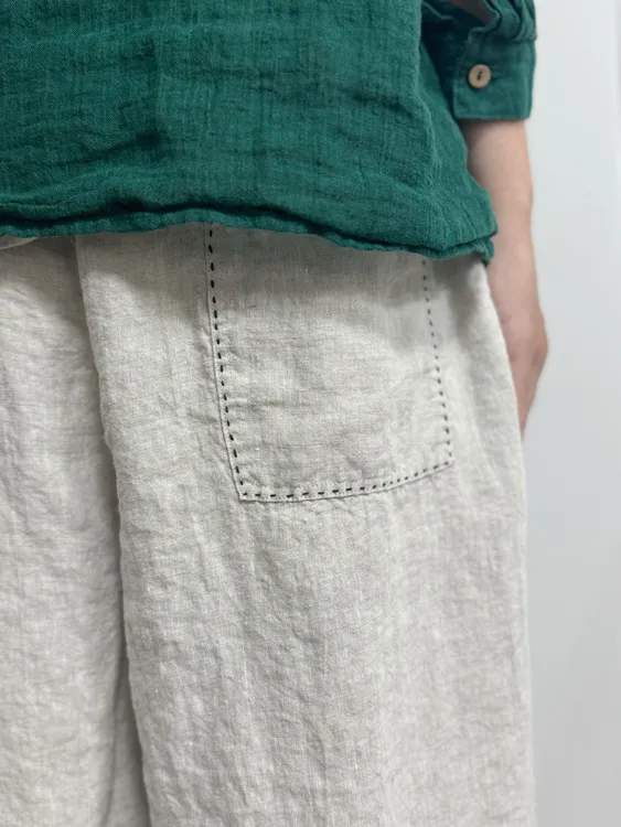 新款松弛轻盈雨露麻舒适手拱针绣花亚麻萝卜裤25065