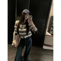徐琳 「谬里谬气」美式撞色条纹拼接针织开衫上衣 x250310