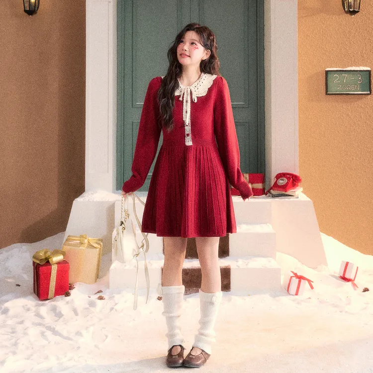 张大人【浪漫满屋】新年圣诞大码女装微胖妹妹温柔娃娃领毛衣套装裙