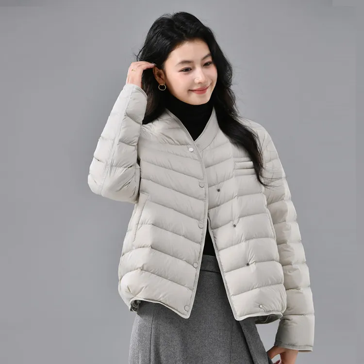 时尚V领羽绒服女冬季保暖新款宽松显瘦90白鸭绒女士短款外套709