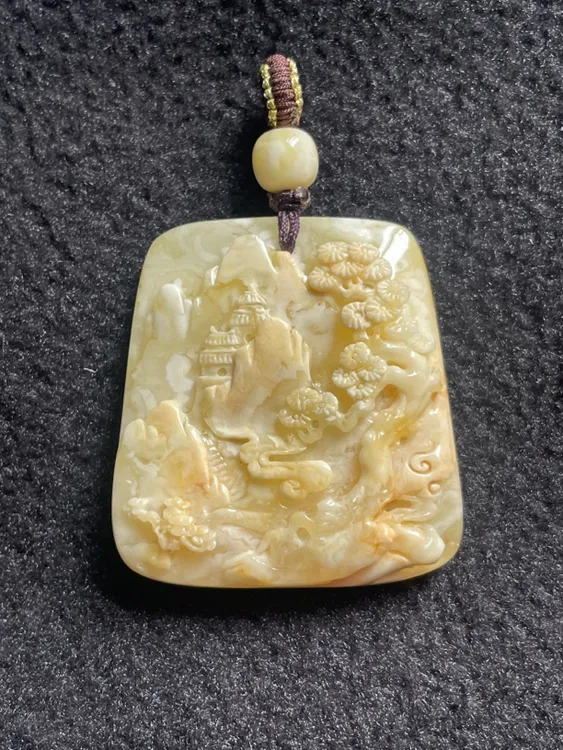 沁色蜜蜡吊坠山水牌花蜡13.52g42.1/37.5/12㎜仿古雕刻精美