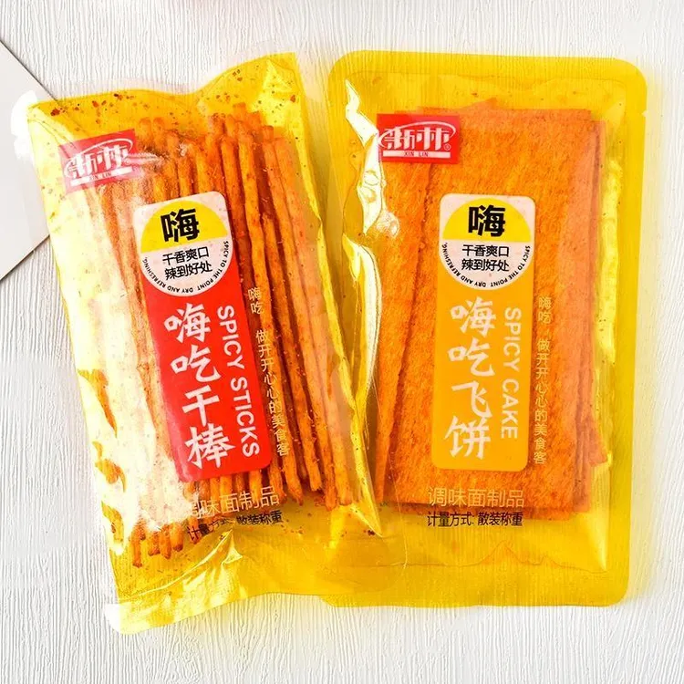 新林辣条嗨吃干棒嗨吃飞饼脆辣棒辣条辣片散称麻辣休闲零食品