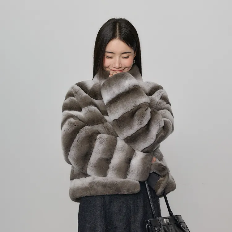 千山暮雪 2025新秋冬獭兔毛大衣皮草外套女短款立领25188
