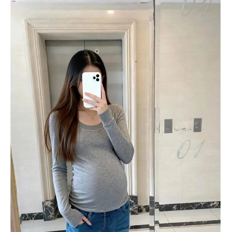 小个子孕妇装202 秋冬新款时针织衫修身显瘦内搭打底衫小u领上衣