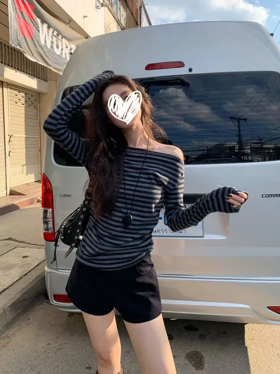 荡领条纹长袖t恤女春秋2025新款修身显瘦设计感别致上衣