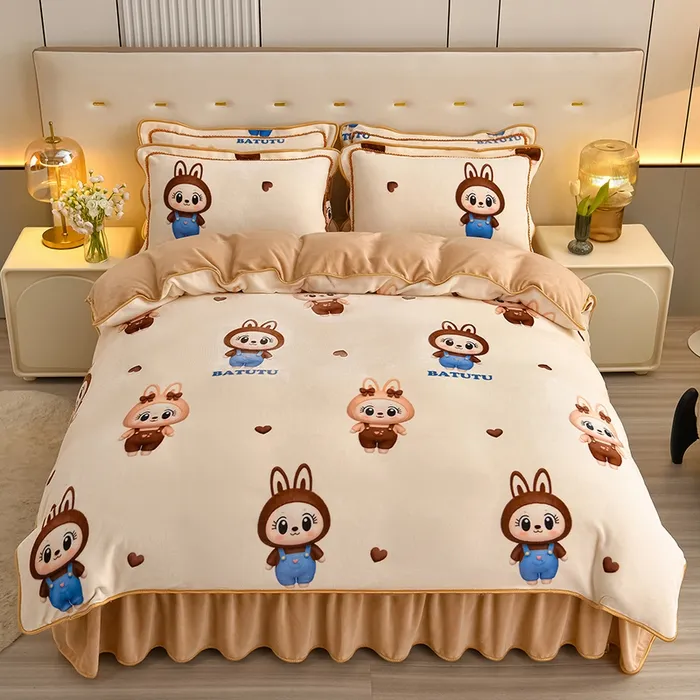 2025新品爆款8斤包边印花牛奶绒四件套床裙款法莱绒金床单单人