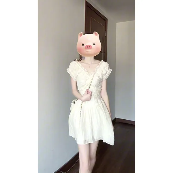 法式花边V领连衣裙女2025夏季新款甜美收腰小个子短款裙子公主裙