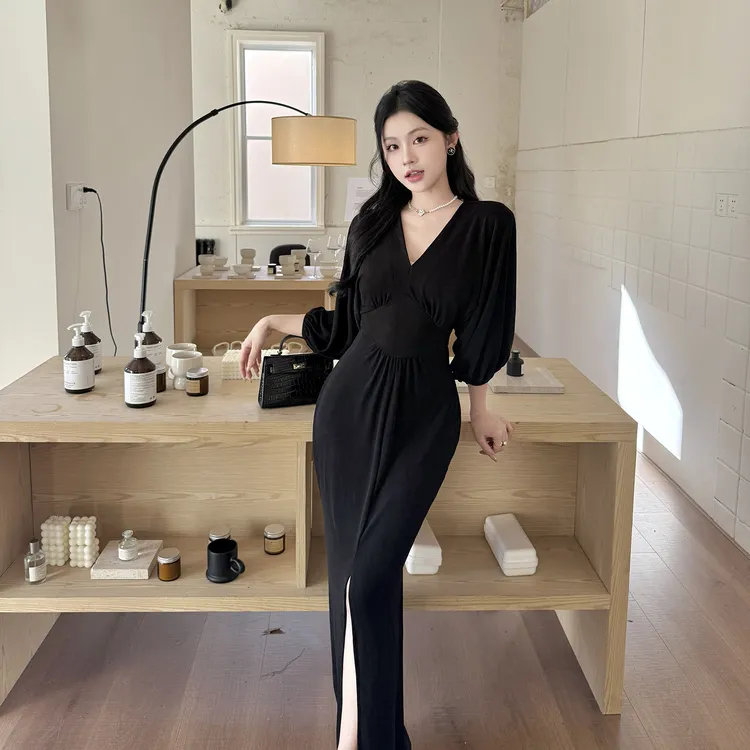 运补6-8法式气质高级感御姐半袖V领连衣裙女收腰显瘦包臀长裙初秋