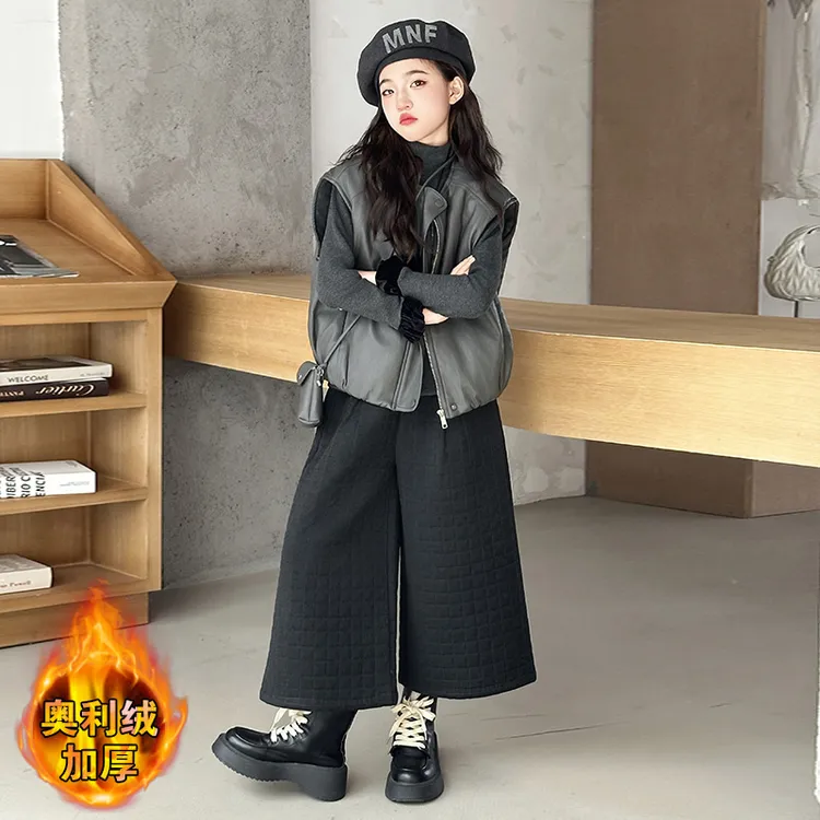 女童套装秋冬季2025新款大童洋气儿童加绒超好看时髦皮马甲三件套