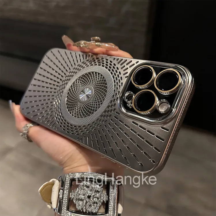 夏天冰感镂空散热磁吸手机壳适用苹果16Promax15带镜头膜14/13/12